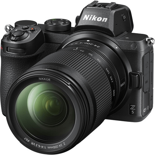 Nikon, Fotocamera digitale mirrorless Nikon Z 5 con obiettivo Z 24-200 mm f/4-6,3 VR